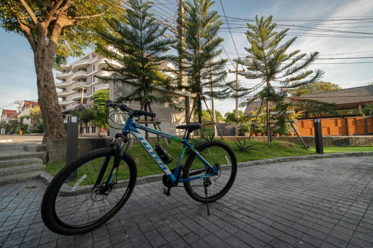 Lewit Hotel Pattaya, A Member Of Radisson Individuals Екстериор снимка