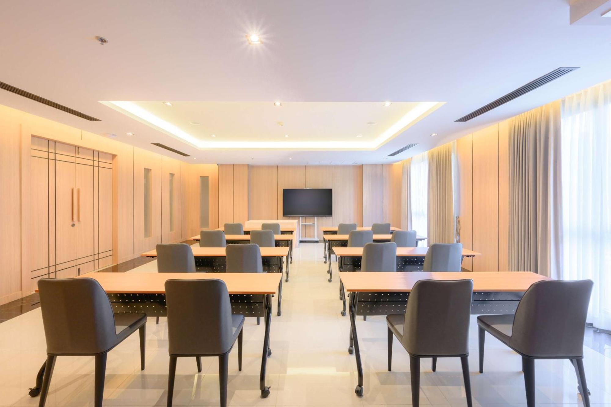 Lewit Hotel Pattaya, A Member Of Radisson Individuals Екстериор снимка